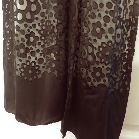 Manolo Barromeo Black Silk Blend Floral Scarf - Picture 2 of 4